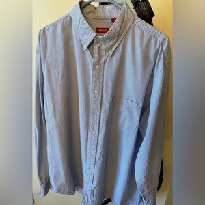 IZOD long sleeve button down shirt